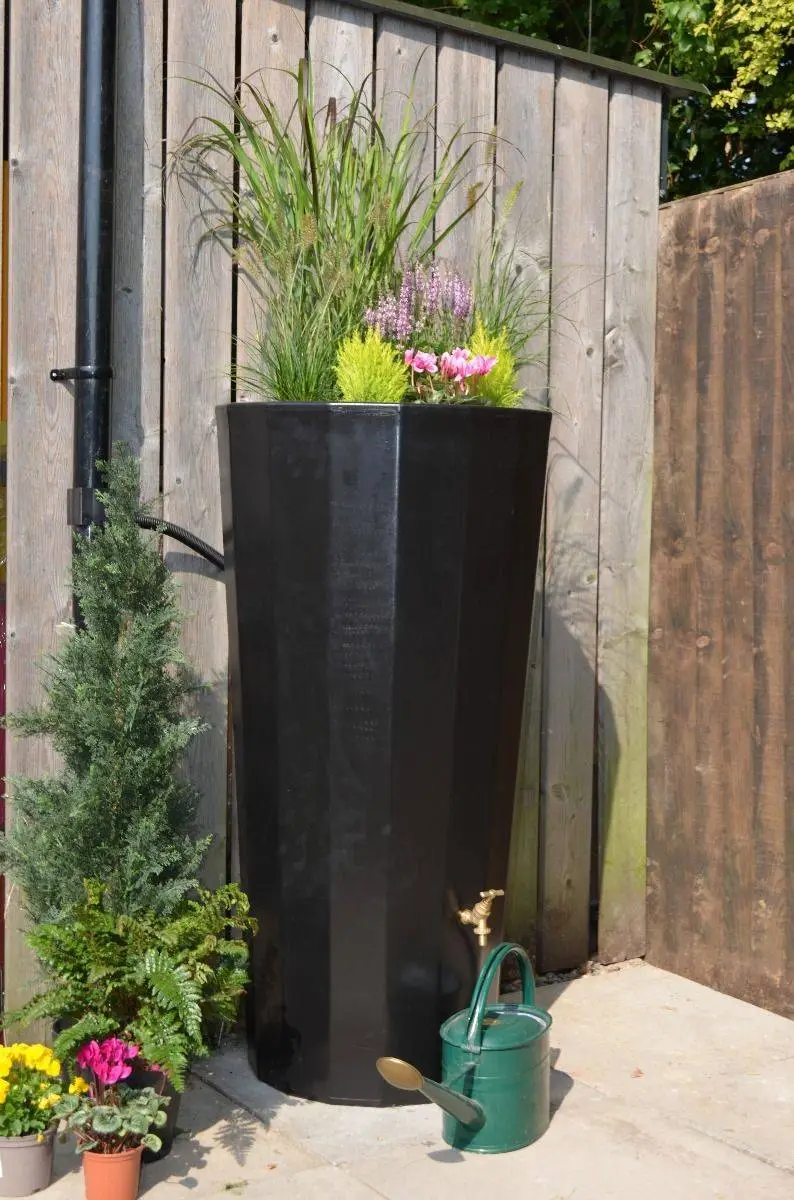 255L Metropolitan Water Butt With Planter In Black 3 255L Metropolitan Water Butt With Planter In Black