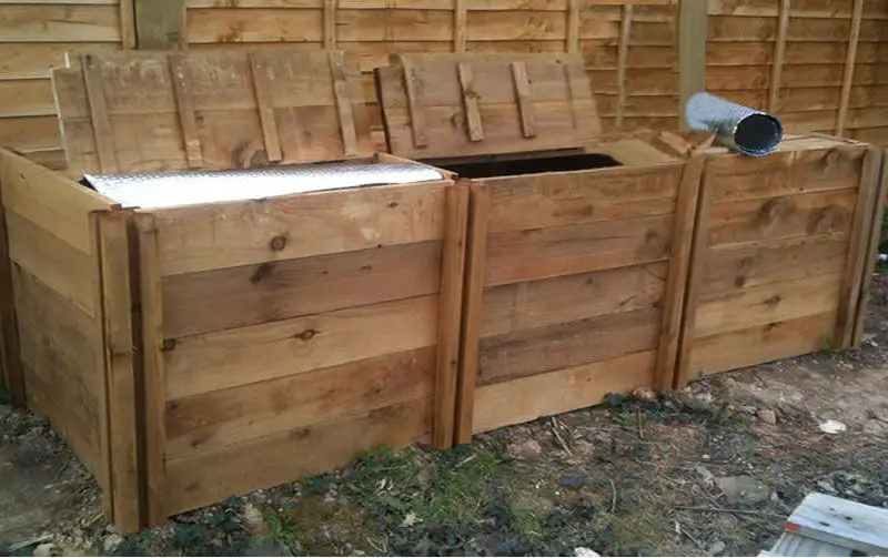 1900 Litre Blackdown Range Triple Deluxe Standard Wooden Composter 3 1900 Litre Blackdown Range Triple Deluxe Standard Wooden Composter