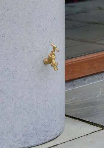 380L Garden Planter Water Butt White Marble With Tap Kit & Diverter 5 380L Garden Planter Water Butt White Marble With Tap Kit & Diverter - Image 3